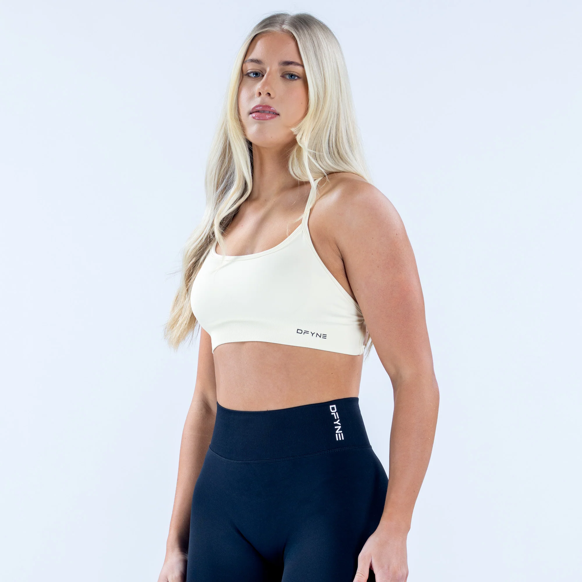 Dynamic Backless Sports Bra - Image 4